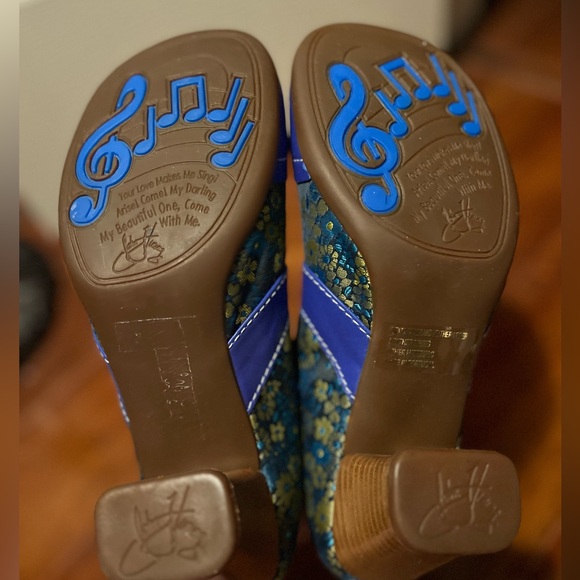 New in box Fluevog Marcello Mary Janes size 7 - Picture 3 of 5